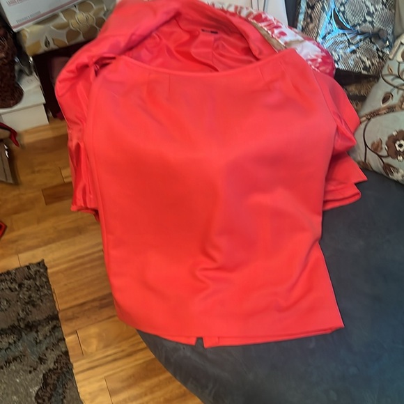 Evan Picone suit, coral color with scarf, size 12, EUC, jacket/pencil skirt - Picture 13 of 14